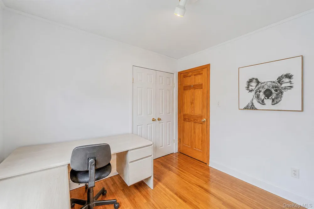 35 Fleets Point Drive West Babylon, NY 11704