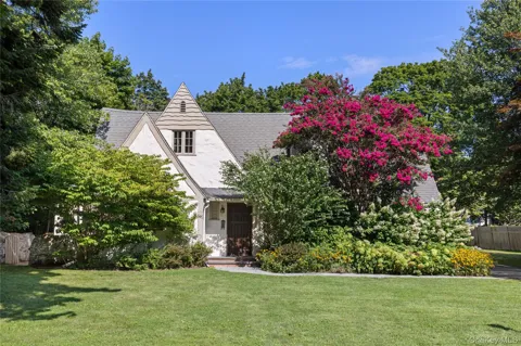 30 Merritts Pond Road