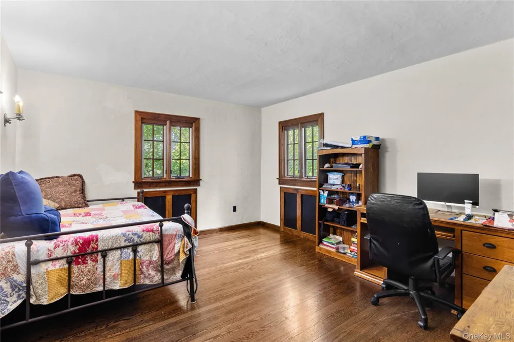 30 Merritts Pond Road Riverhead, NY 11901
