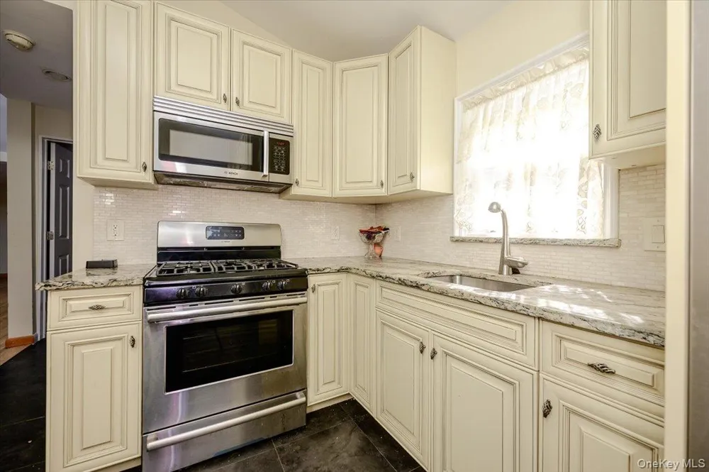 9 Magnolia Place #1 Bronx, NY 10465