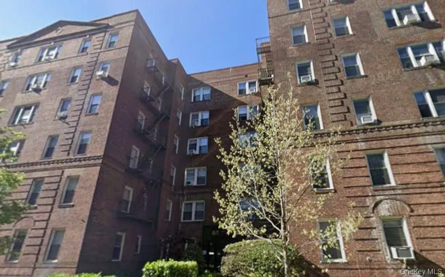 65-74 Saunders Street #1F Rego Park, NY 11374