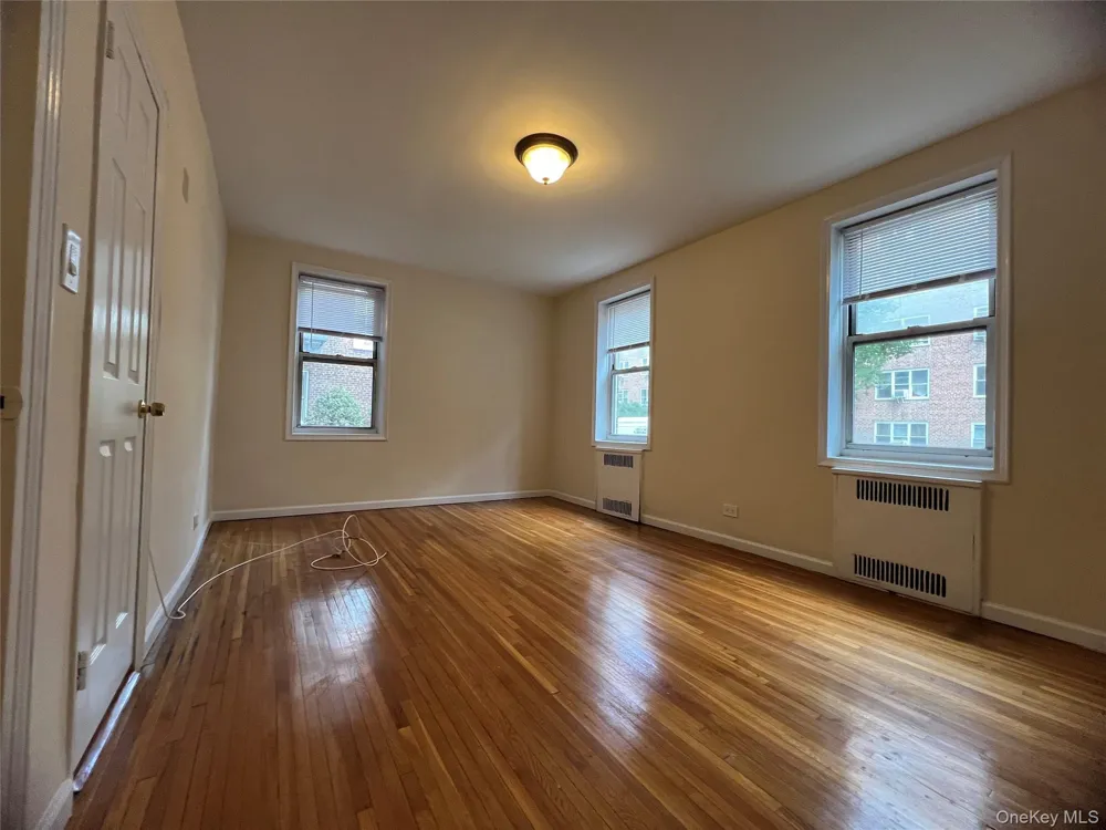 65-74 Saunders Street #1F Rego Park, NY 11374
