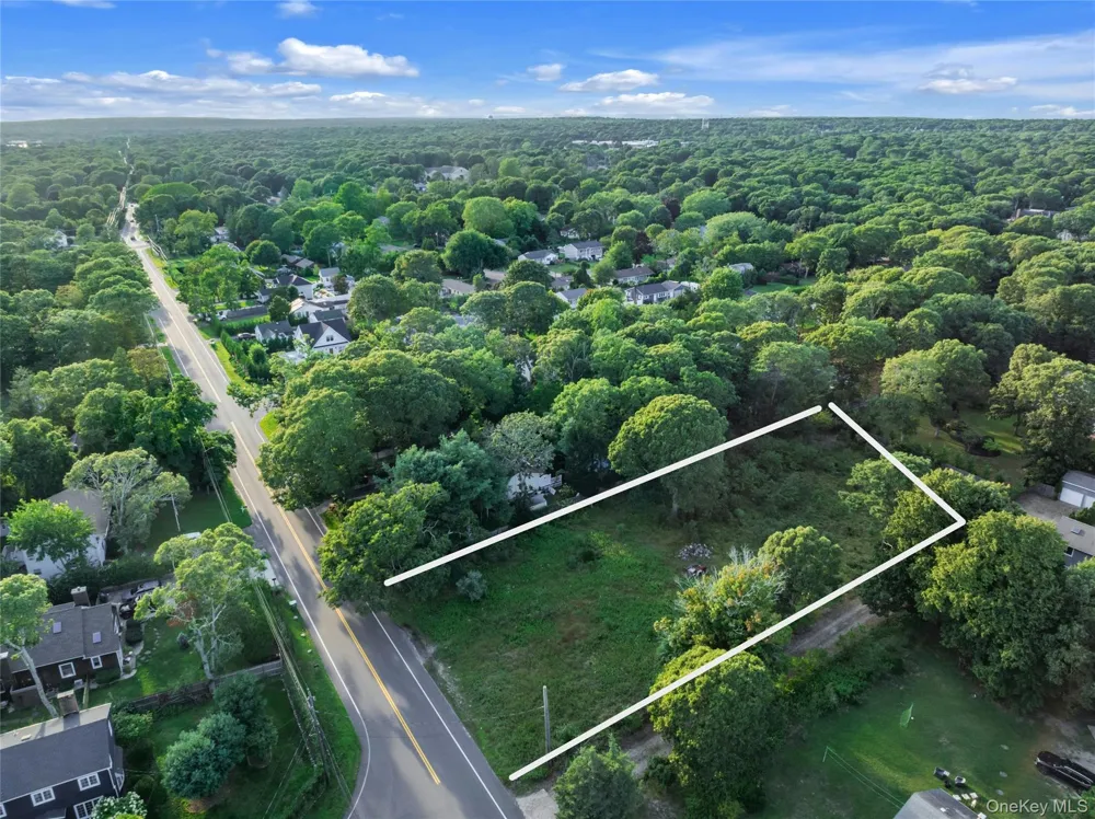 115 Bay Avenue E Hampton Bays, NY 11946