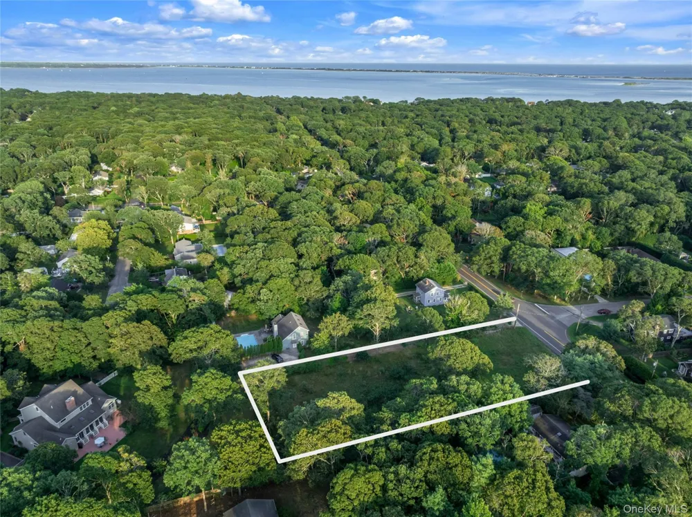 115 Bay Avenue E Hampton Bays, NY 11946