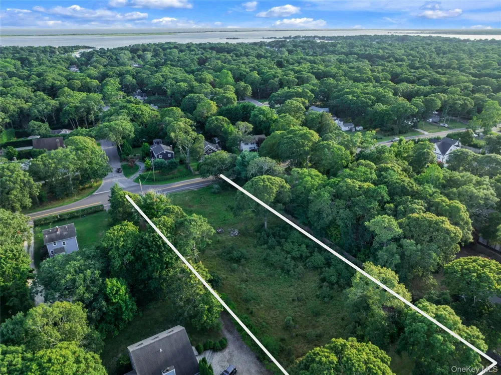 115 Bay Avenue E Hampton Bays, NY 11946