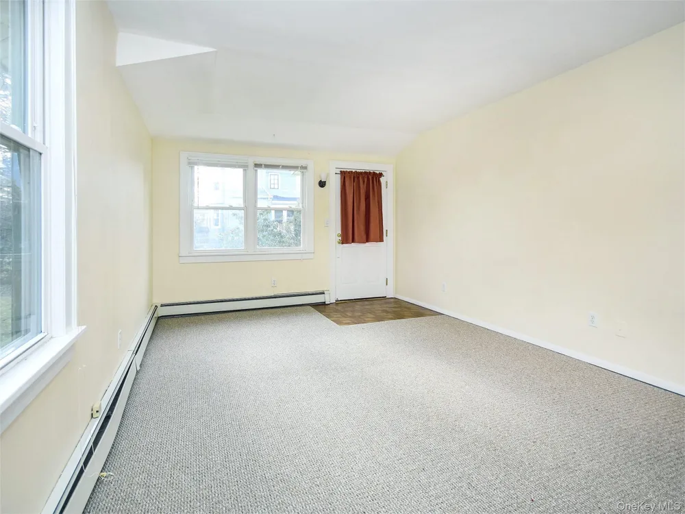 67 Glenlawn Avenue #Cottage Sea Cliff, NY 11579