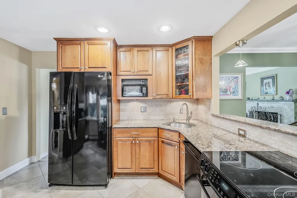 36 Briarwood Drive Huntington, NY 11743