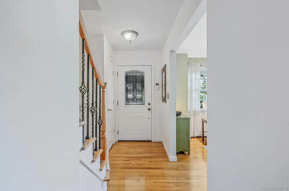 36 Briarwood Drive Huntington, NY 11743