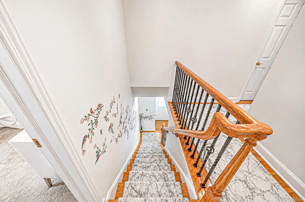 36 Briarwood Drive Huntington, NY 11743