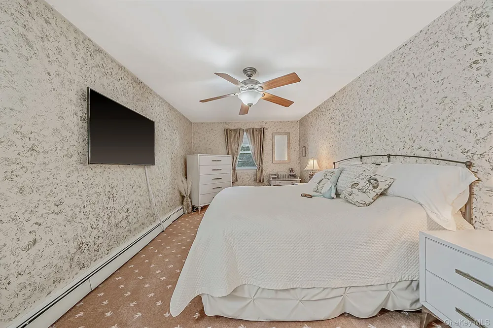36 Briarwood Drive Huntington, NY 11743