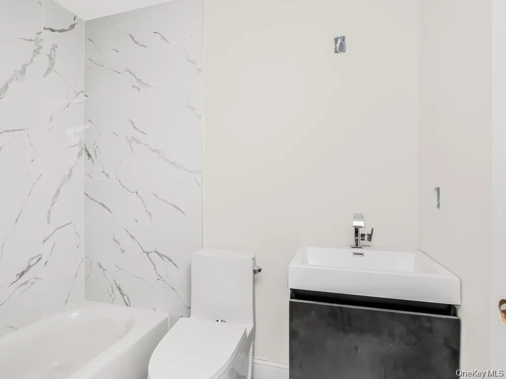 65 W 2nd Street #6 Mount Vernon, NY 10550