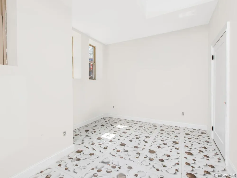 65 W 2nd Street #6 Mount Vernon, NY 10550