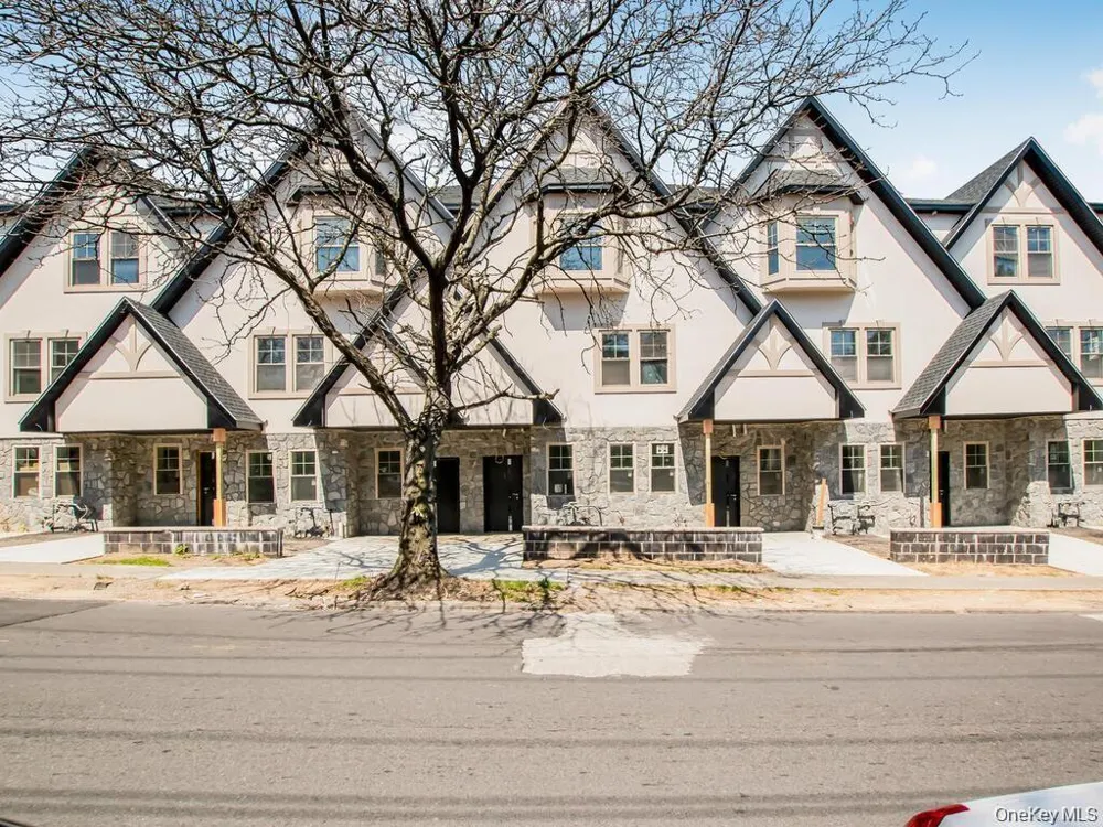 65 W 2nd Street #6 Mount Vernon, NY 10550