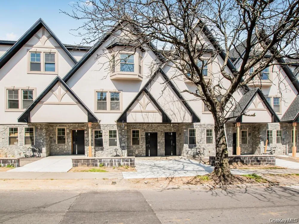 65 W 2nd Street #6 Mount Vernon, NY 10550