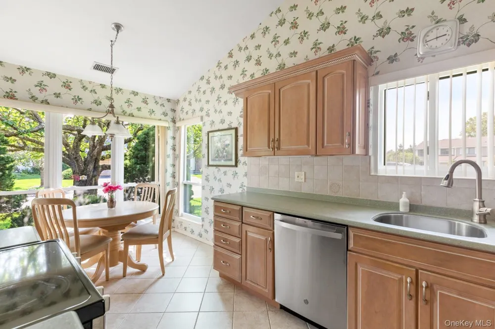 59 S Pond Lane Smithtown, NY 11787