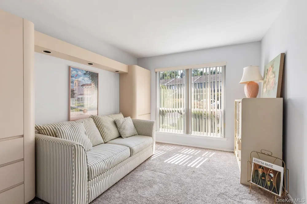 59 S Pond Lane Smithtown, NY 11787