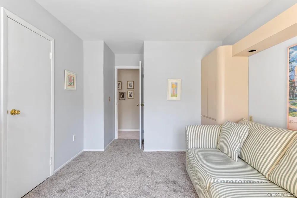 59 S Pond Lane Smithtown, NY 11787