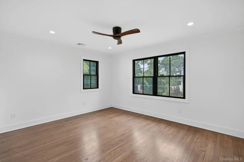 85 Kenneth Avenue Huntington, NY 11743