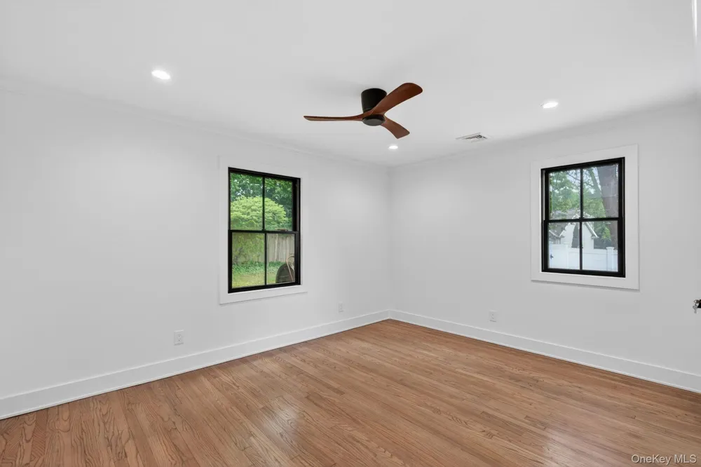 85 Kenneth Avenue Huntington, NY 11743
