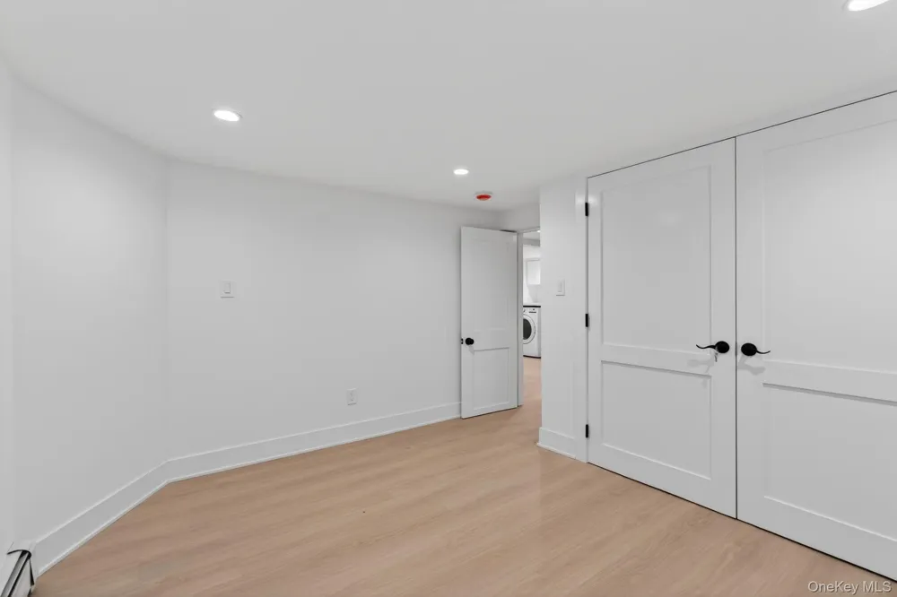 85 Kenneth Avenue Huntington, NY 11743