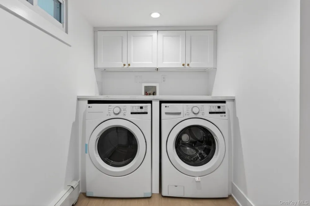85 Kenneth Avenue Huntington, NY 11743