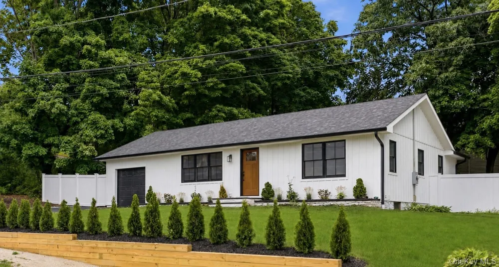 85 Kenneth Avenue Huntington, NY 11743