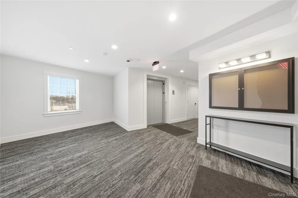 180 Deer Park Avenue #301 Babylon, NY 11702