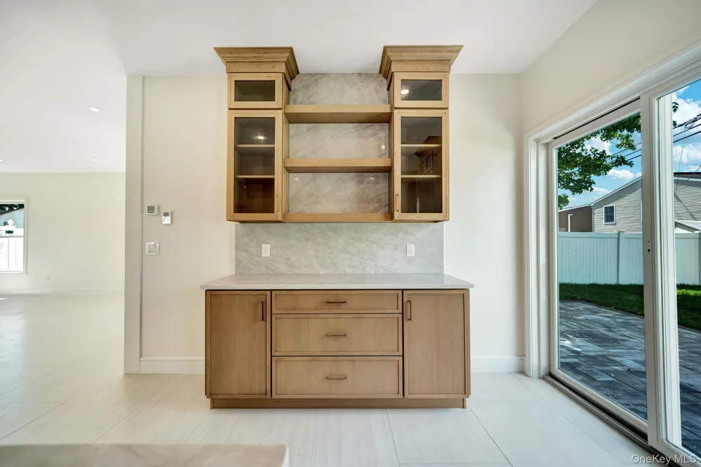 84 Rope Lane Levittown, NY 11756