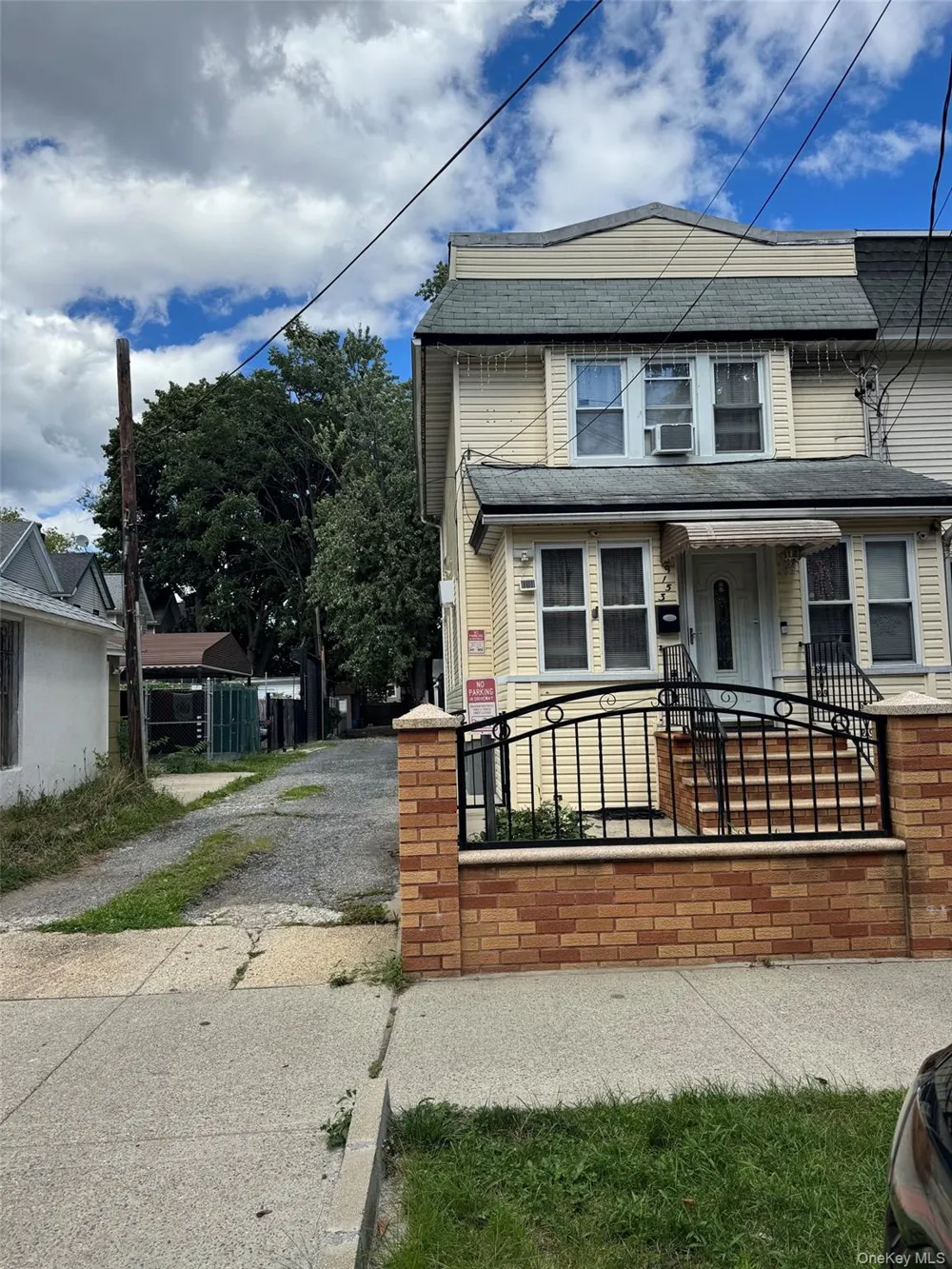 91-53 96th Street Woodhaven, NY 11421