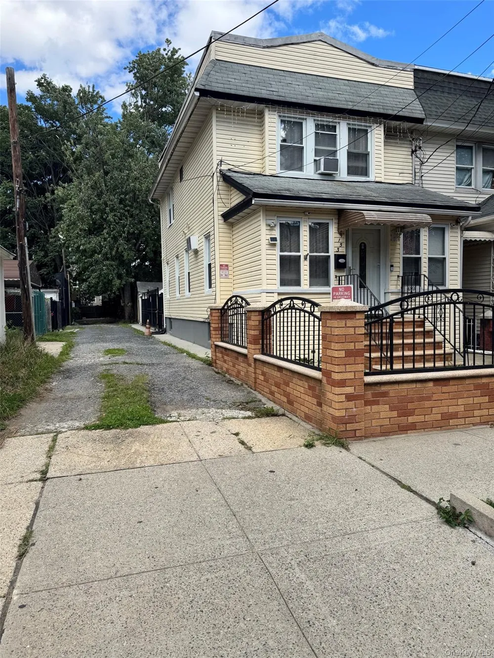 91-53 96th Street Woodhaven, NY 11421