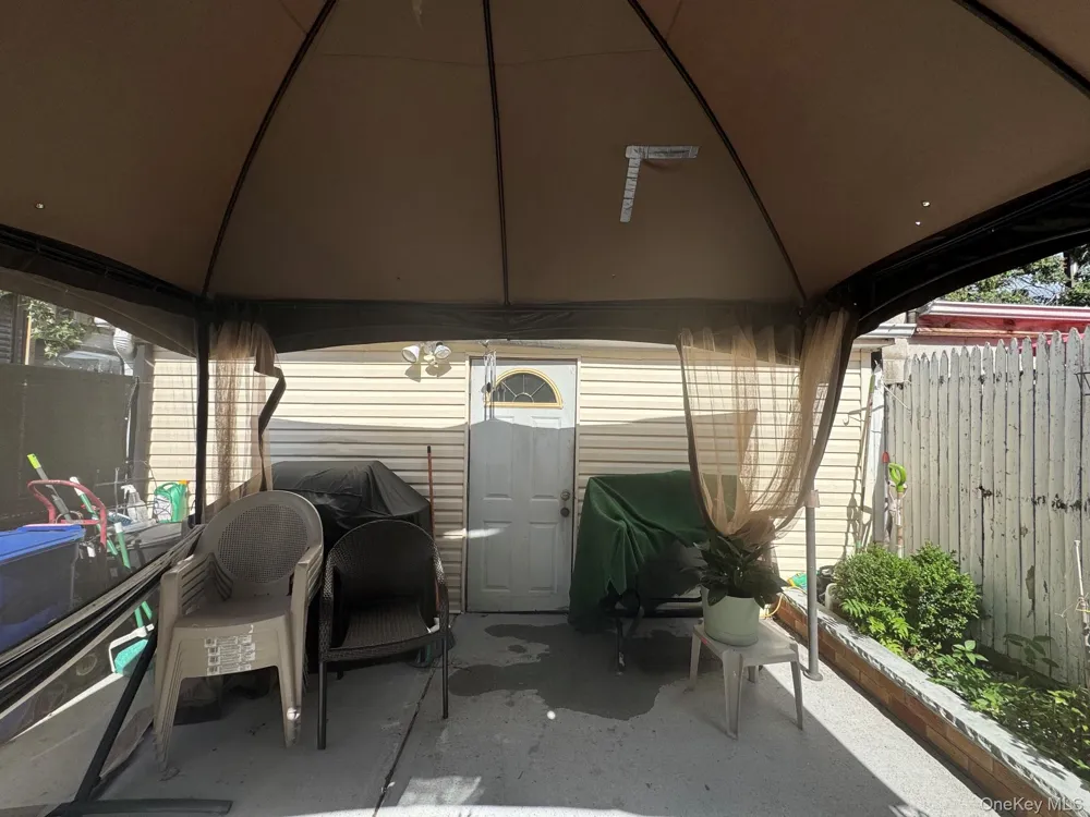 91-53 96th Street Woodhaven, NY 11421