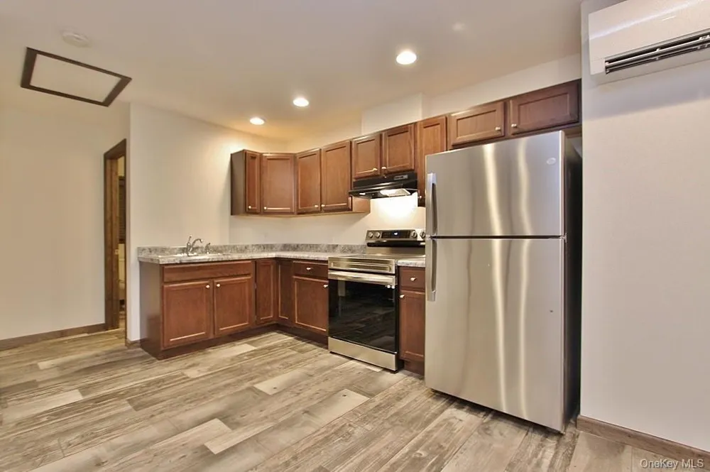 81 Connelly Road #6 Port Ewen, NY 12466