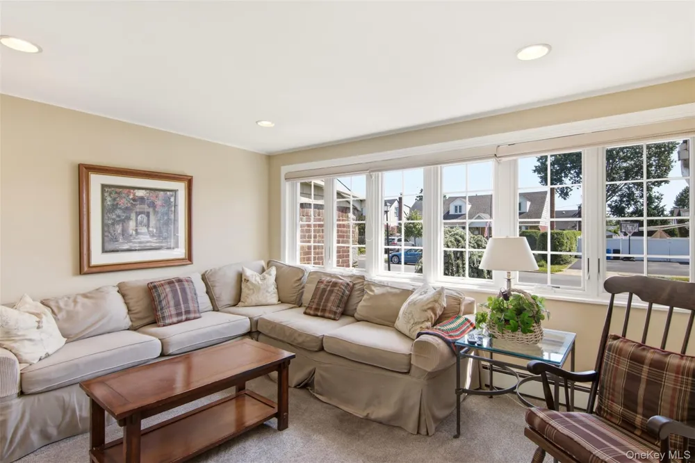 3 Cromwell Road Carle Place, NY 11514