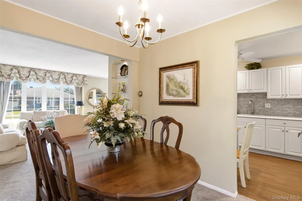 3 Cromwell Road Carle Place, NY 11514
