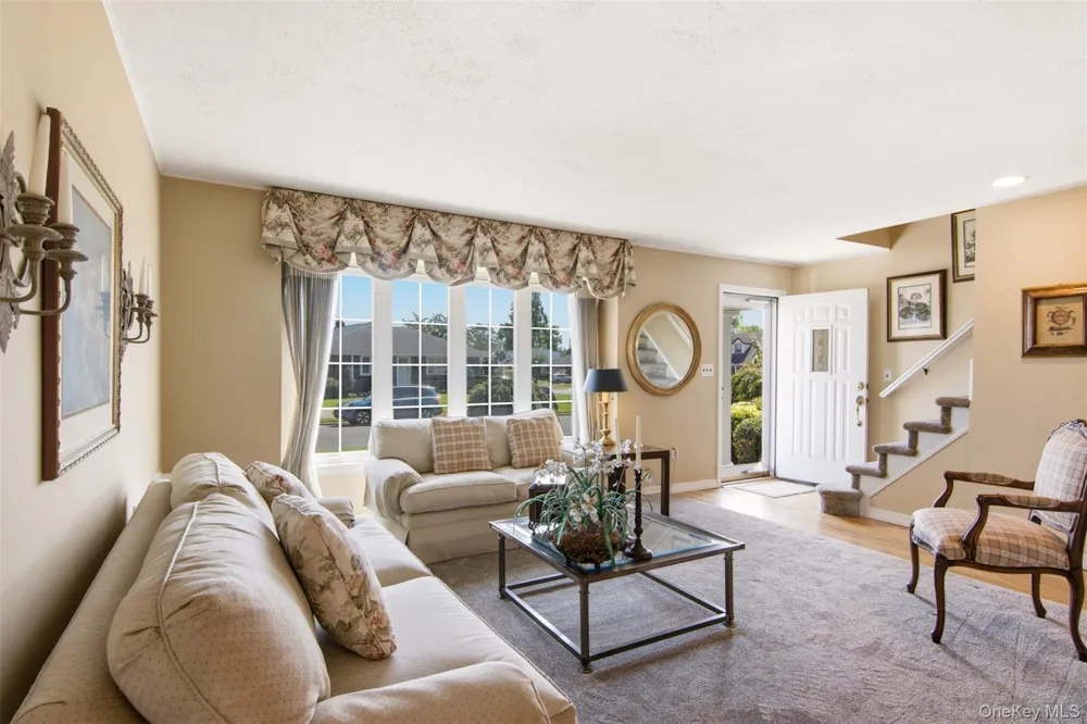 3 Cromwell Road Carle Place, NY 11514