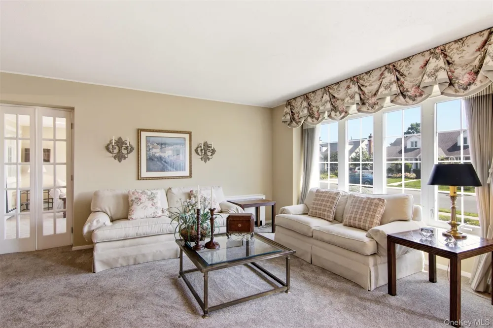 3 Cromwell Road Carle Place, NY 11514