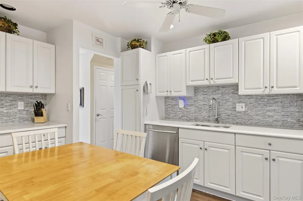 3 Cromwell Road Carle Place, NY 11514