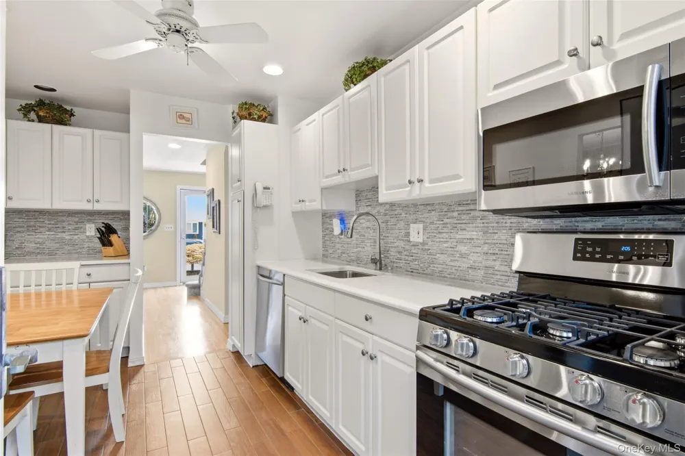 3 Cromwell Road Carle Place, NY 11514