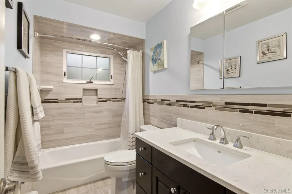3 Cromwell Road Carle Place, NY 11514