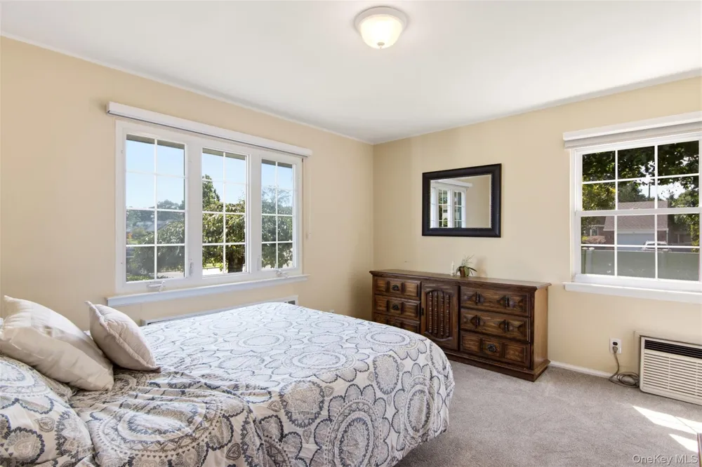 3 Cromwell Road Carle Place, NY 11514