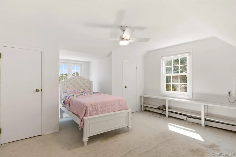 3 Cromwell Road Carle Place, NY 11514