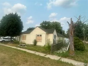 1373 Wells Street Burton, MI 48529