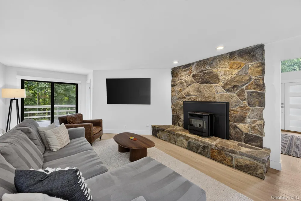 230 E Middle Patent Road Bedford, NY 10506