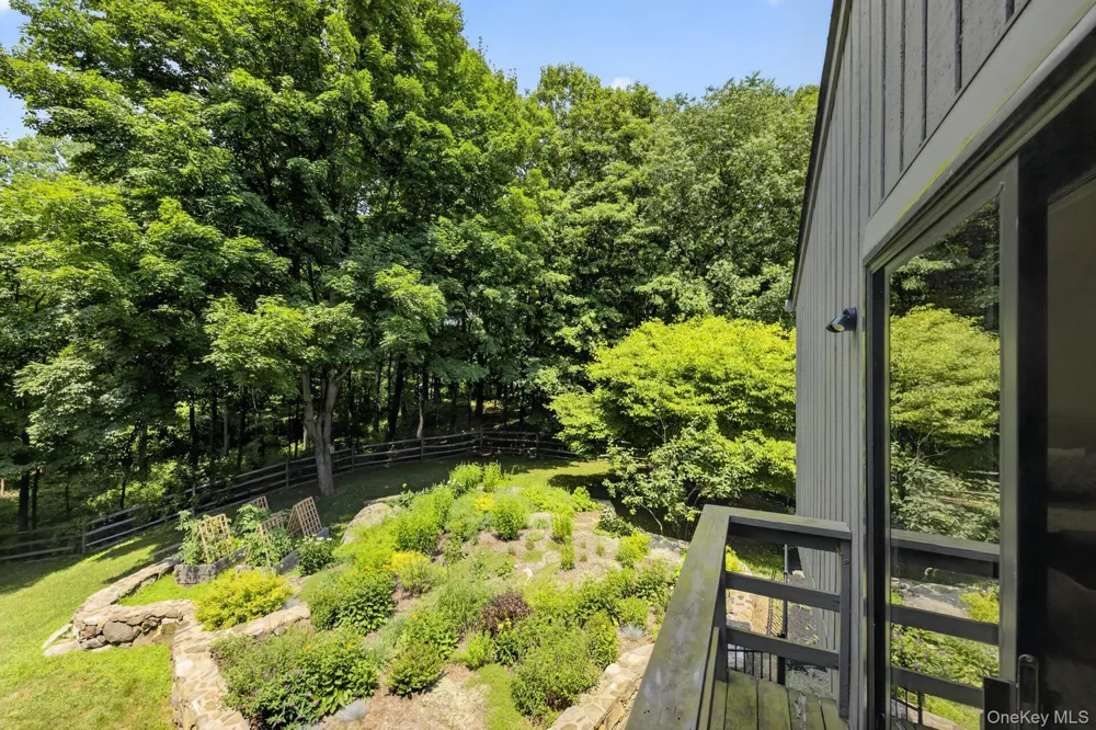 230 E Middle Patent Road Bedford, NY 10506