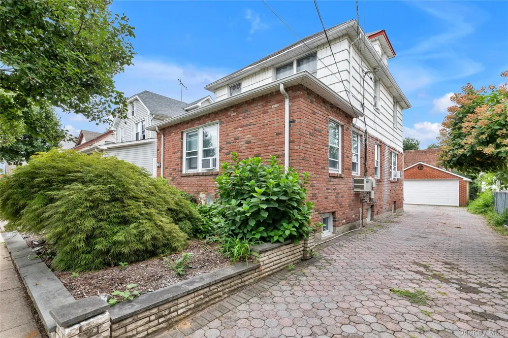 73 Liberty Avenue Mineola, NY 11501