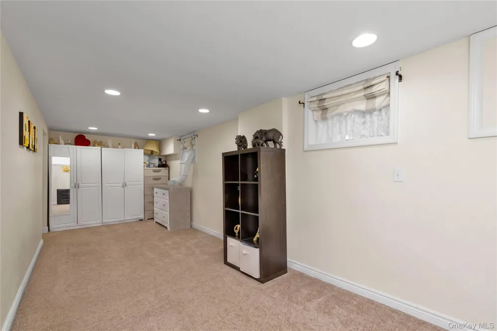 73 Liberty Avenue Mineola, NY 11501