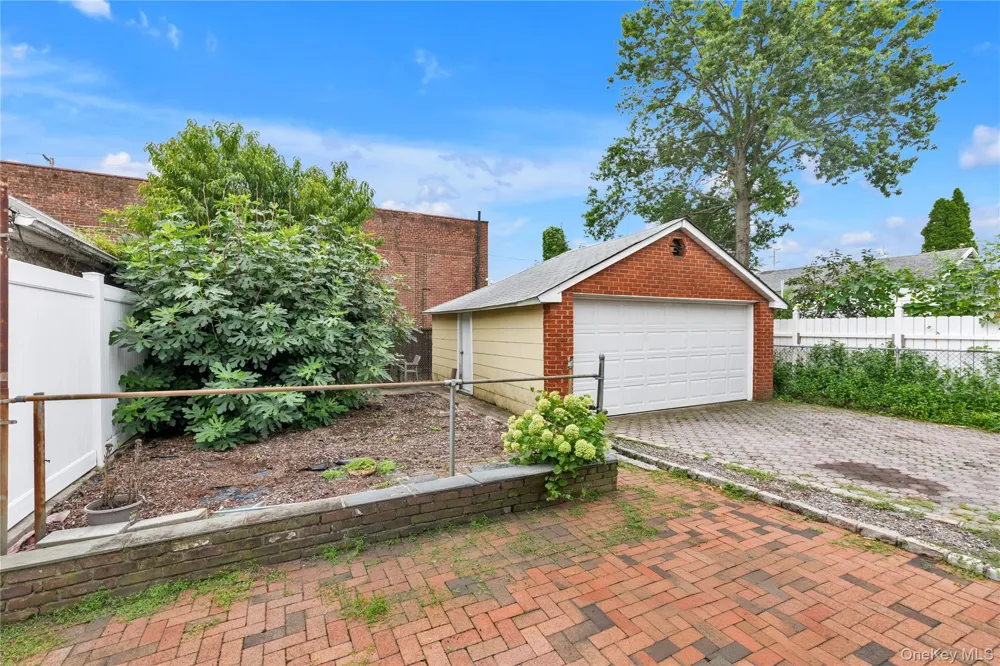 73 Liberty Avenue Mineola, NY 11501