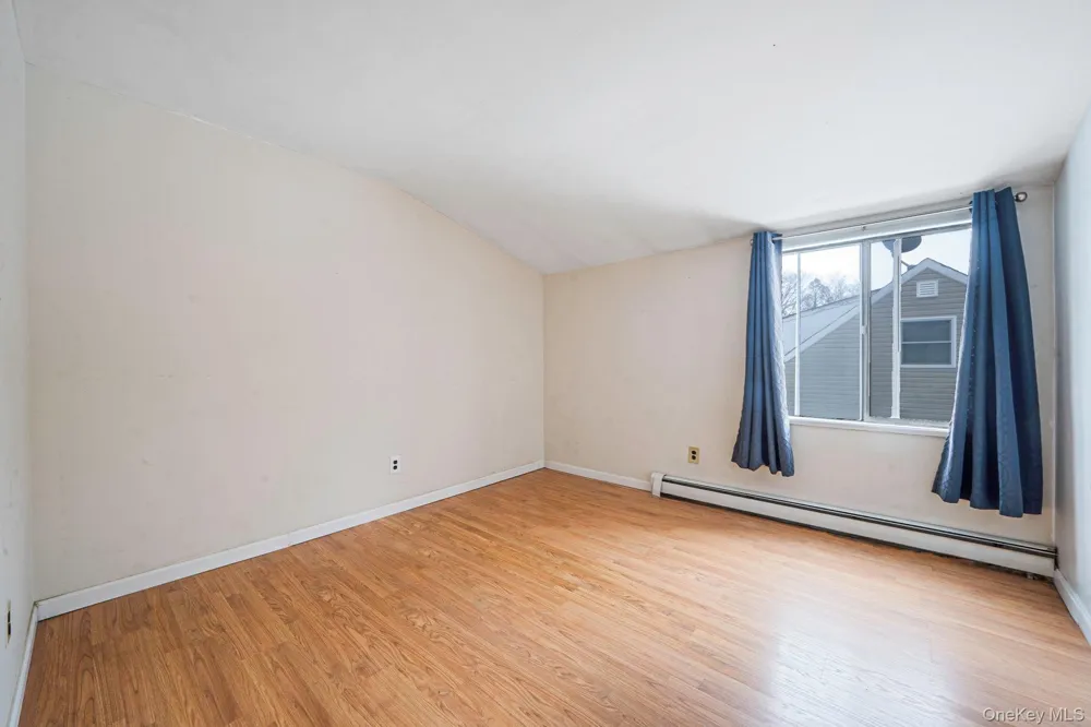 22 Meyer Lane Medford, NY 11763