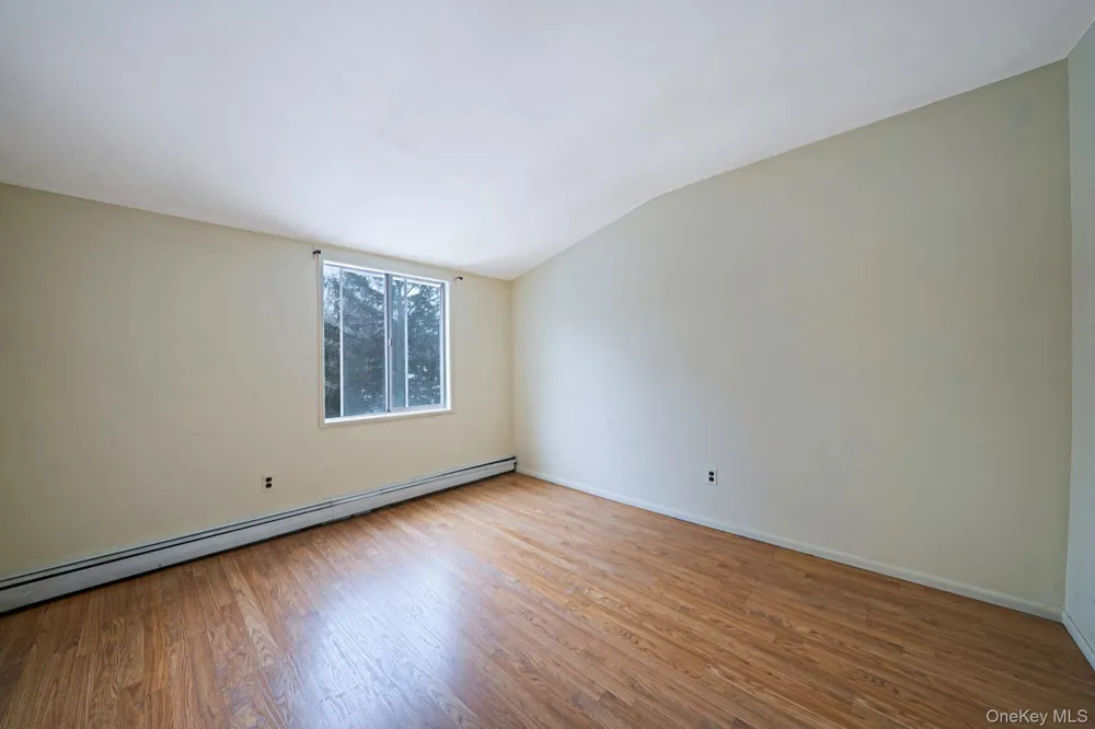 22 Meyer Lane Medford, NY 11763