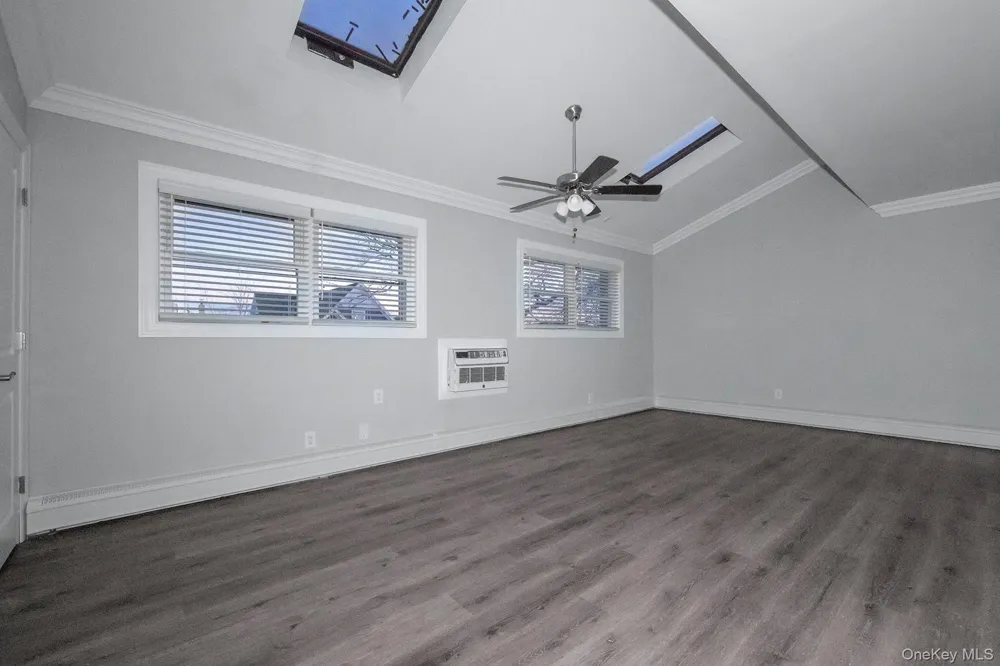 5 Merman Place #5 Babylon, NY 11702